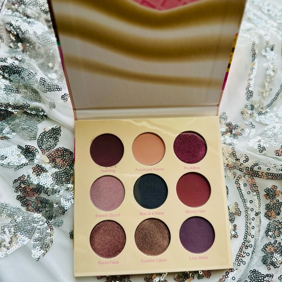Beauty Bakerie, breakfast in bed, eyeshadow palette - Picture 3 of 5